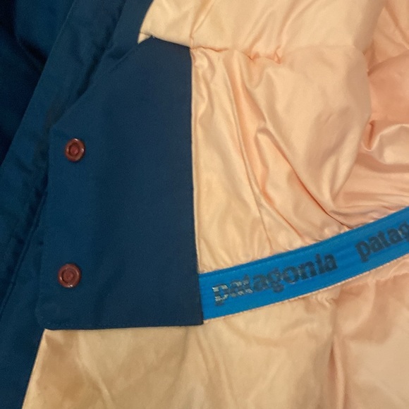 Patagonia Snowbelle jacket, size XXL(16-18), pink interior, exterior blue - Picture 4 of 10